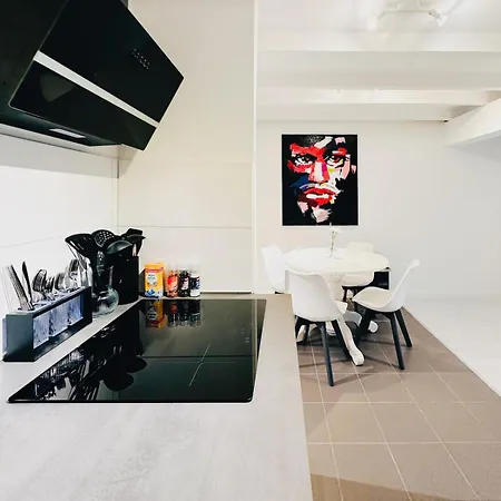 Апартаменты Art Loft In Old Factory