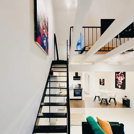 Art Loft In Old Factory *